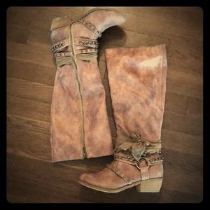 Not Rated brand zip up boots